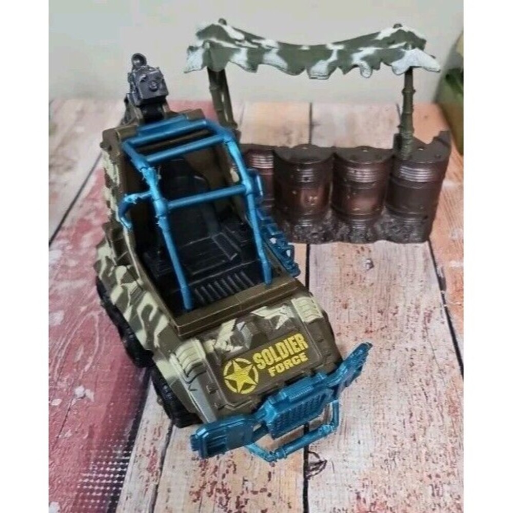 Chao Mei Soldier Force  Vehicle And Bunker